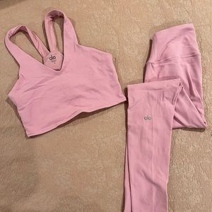 Parisian pink alo yoga set